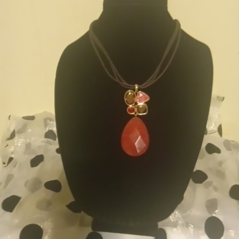 Red Carnelian teardrop large pentent necklace with 4 tone cabochon acrylic vtg